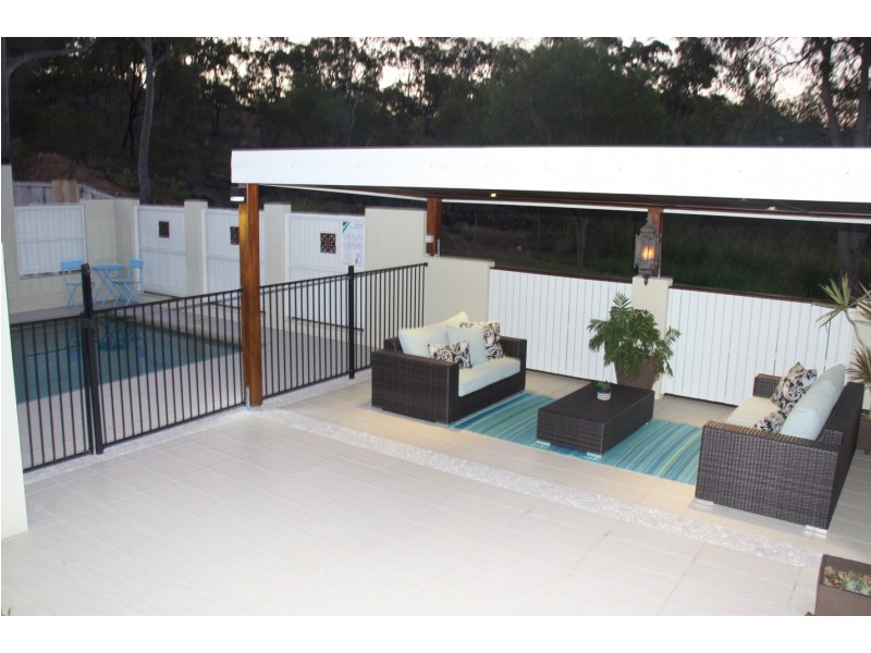 16 Lighthouse Drive, Boyne Island QLD 4680