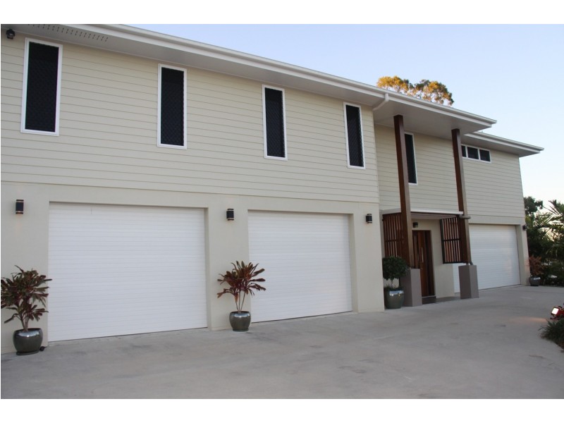 16 Lighthouse Drive, Boyne Island QLD 4680