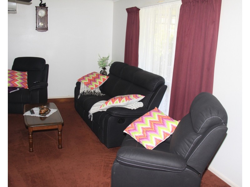 3 Kirrang Place, Boyne Island QLD 4680