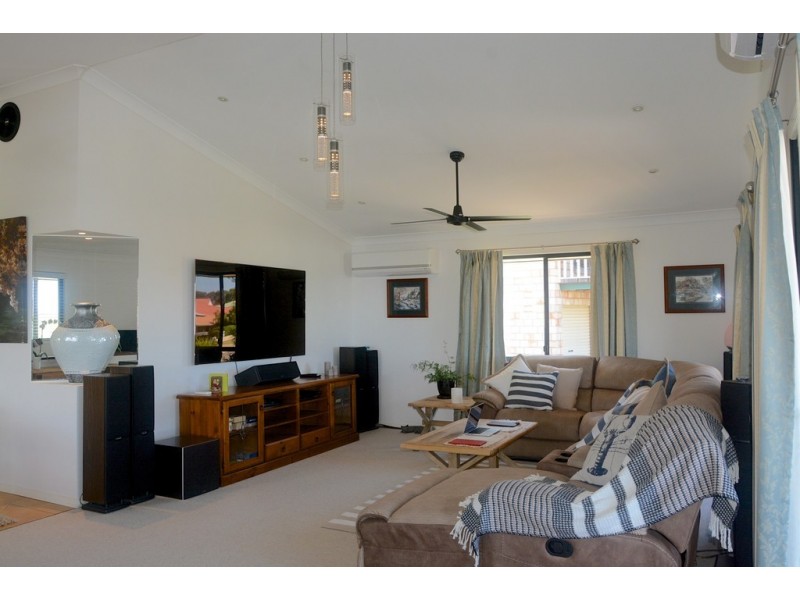 21 Jarrah Drive, Boyne Island QLD 4680