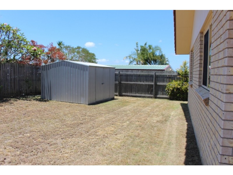 16 Jarrah drive, Boyne Island QLD 4680