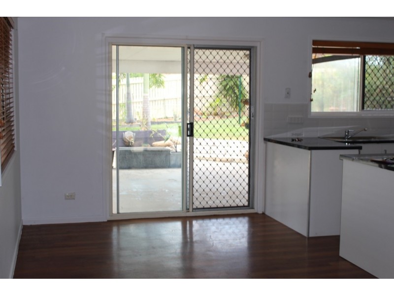 2 Elanora Street, Boyne Island QLD 4680