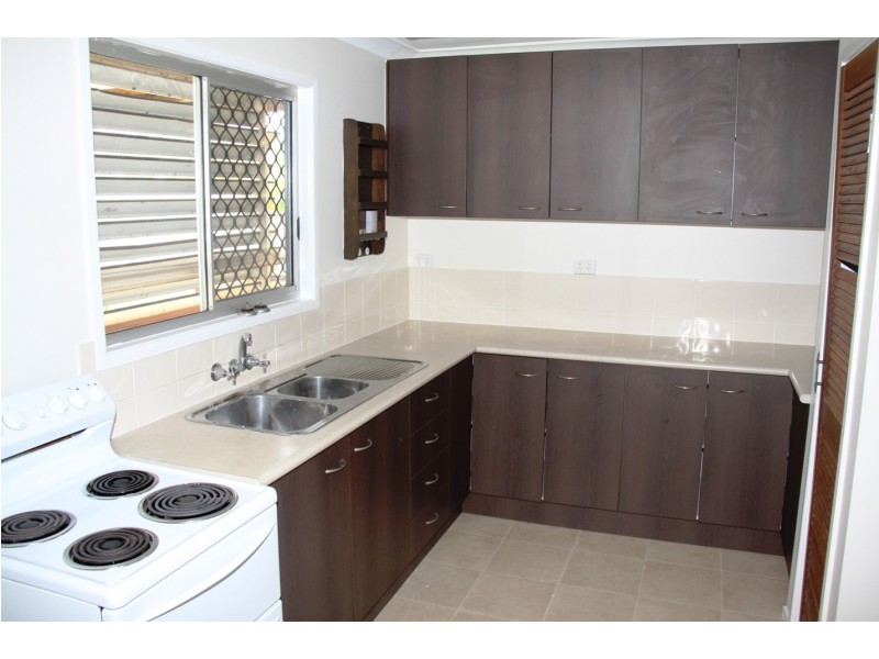 15 Swains Court, Boyne Island QLD 4680