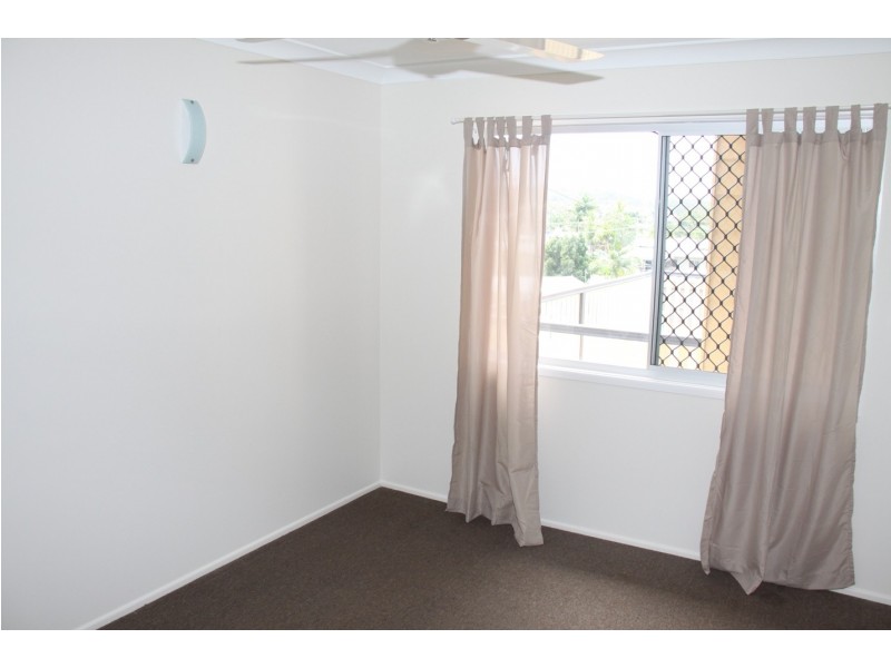 15 Swains Court, Boyne Island QLD 4680