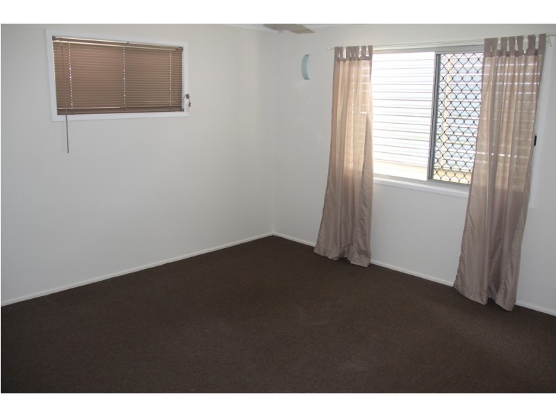 15 Swains Court, Boyne Island QLD 4680