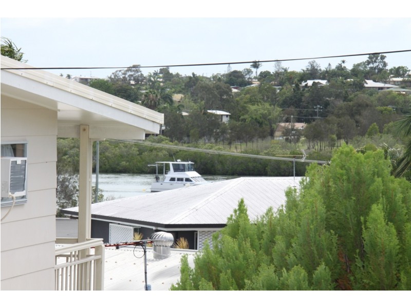 15 Swains Court, Boyne Island QLD 4680