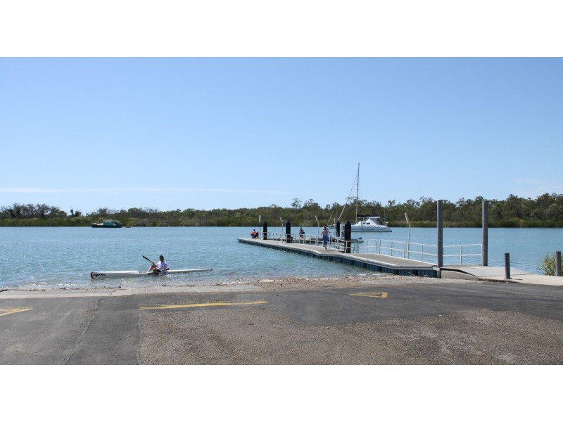 29 Lighthouse Drive, Boyne Island QLD 4680