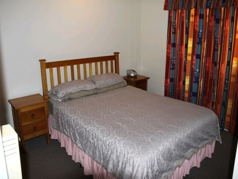 28 Centenary Drive, Boyne Island QLD 4680