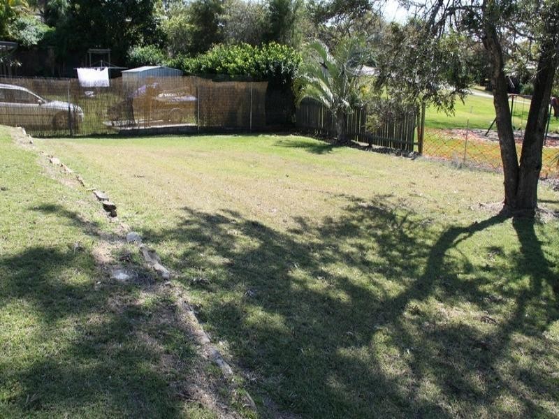28 Centenary Drive, Boyne Island QLD 4680