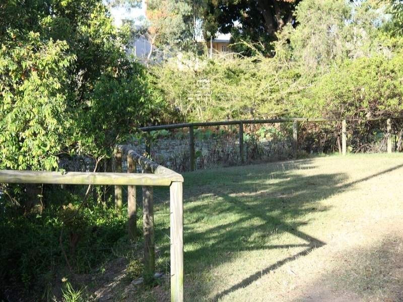 1 Yukana Street, Boyne Island QLD 4680
