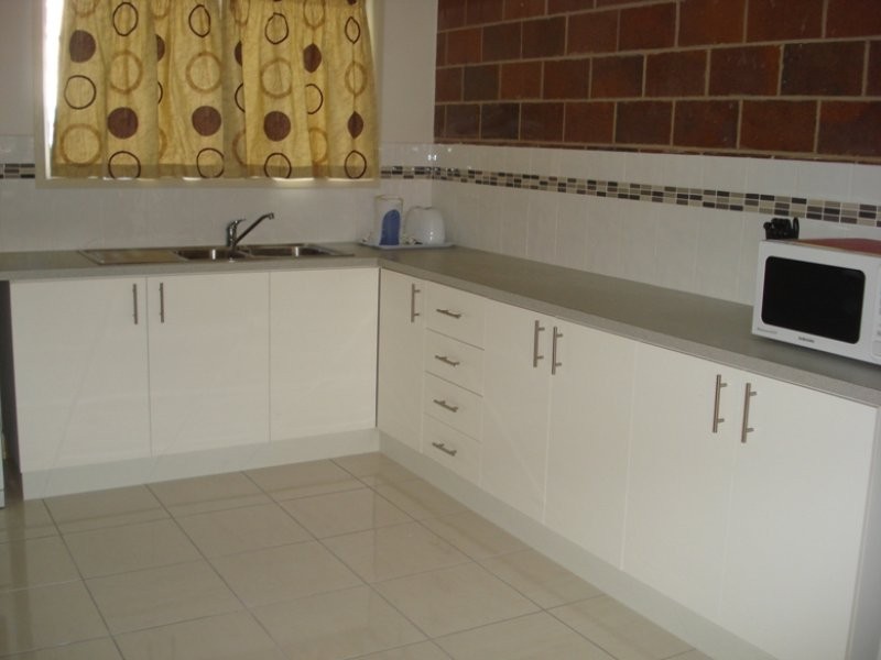 2/27 Beach Avenue, Tannum Sands QLD 4680