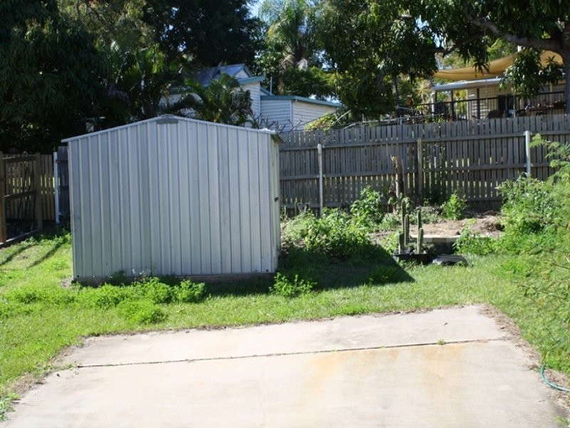 2/27 Beach Avenue, Tannum Sands QLD 4680