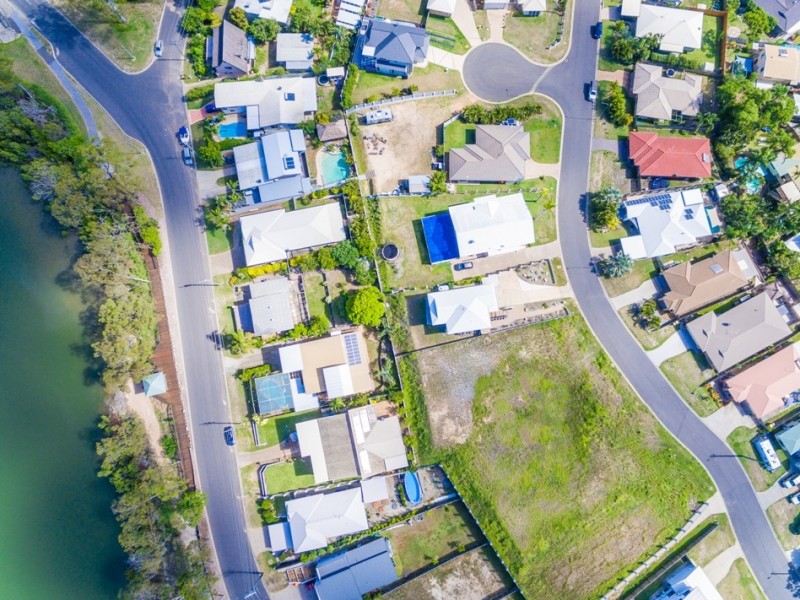 13 Richard st, Boyne Island QLD 4680