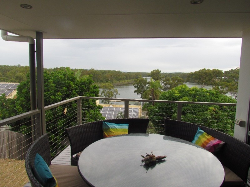 13 Richard st, Boyne Island QLD 4680