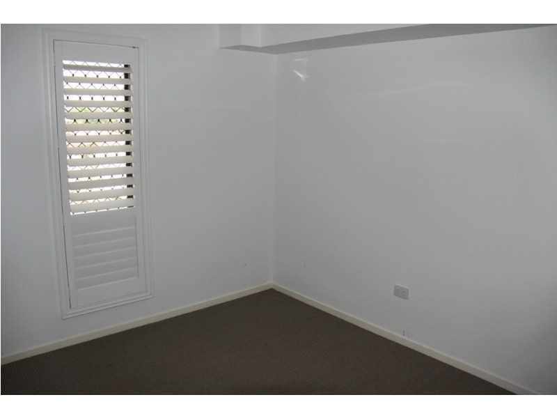 13 Richard st, Boyne Island QLD 4680