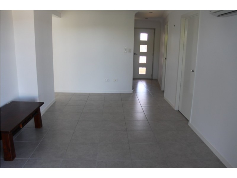 13 Richard st, Boyne Island QLD 4680