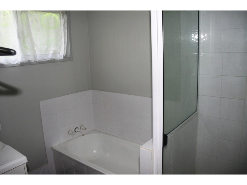 108 Malpas Street, Boyne Island QLD 4680