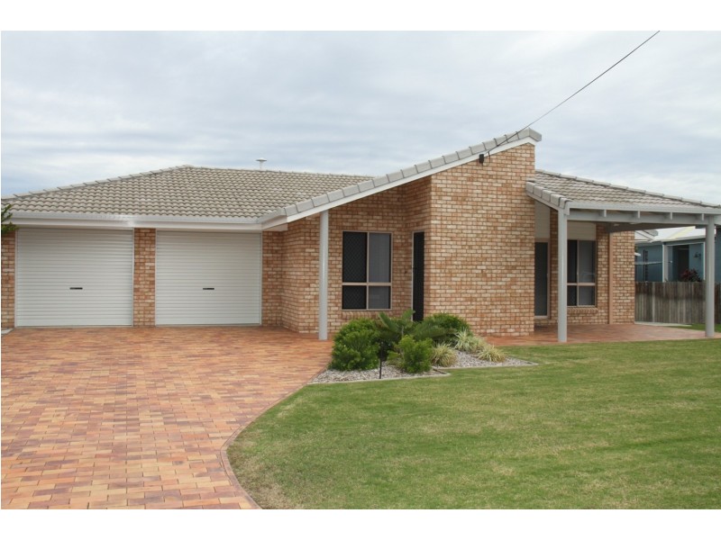 25 The Oaks Road, Tannum Sands QLD 4680