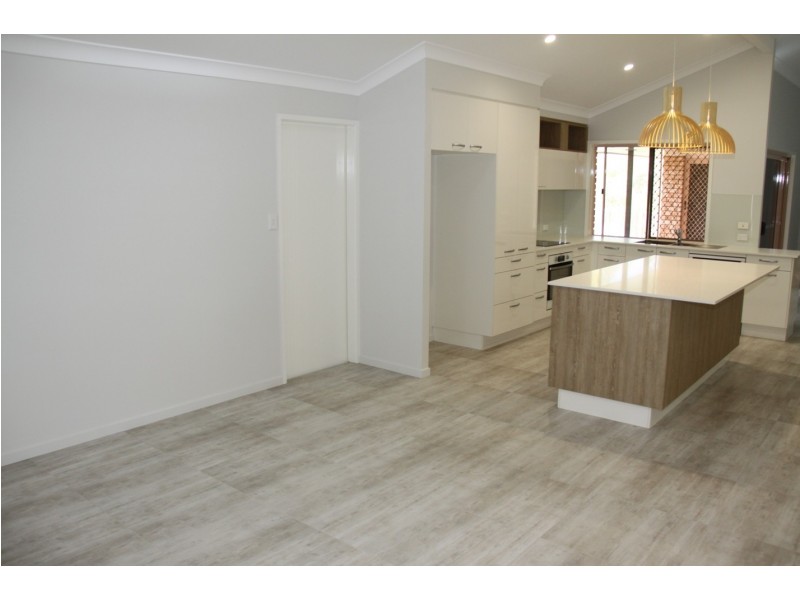 25 The Oaks Road, Tannum Sands QLD 4680