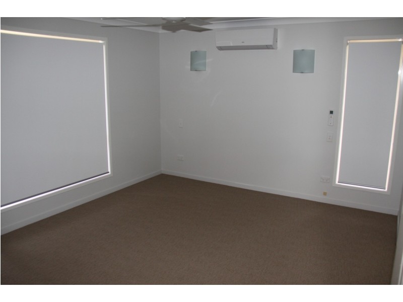 25 The Oaks Road, Tannum Sands QLD 4680