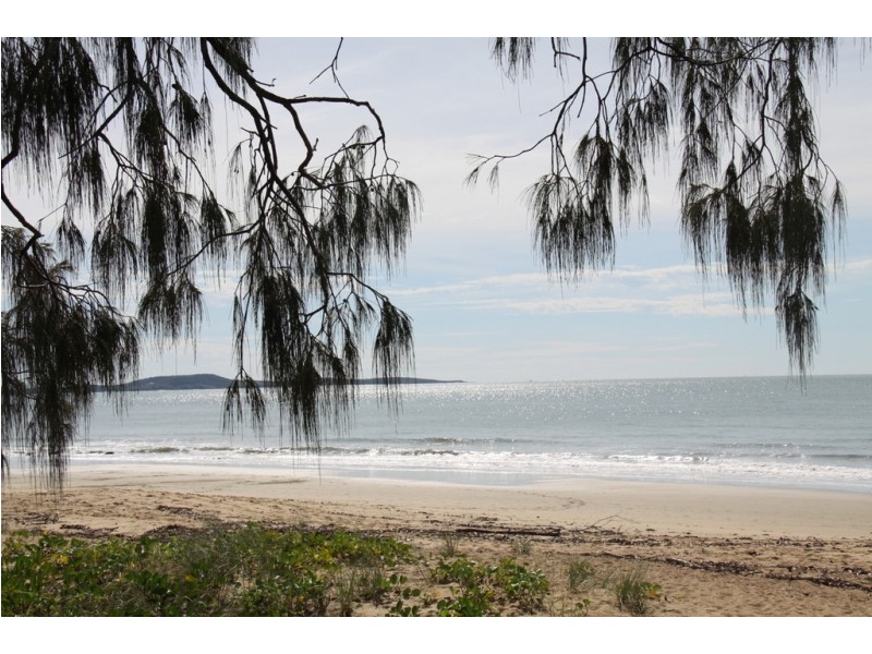 25 The Oaks Road, Tannum Sands QLD 4680
