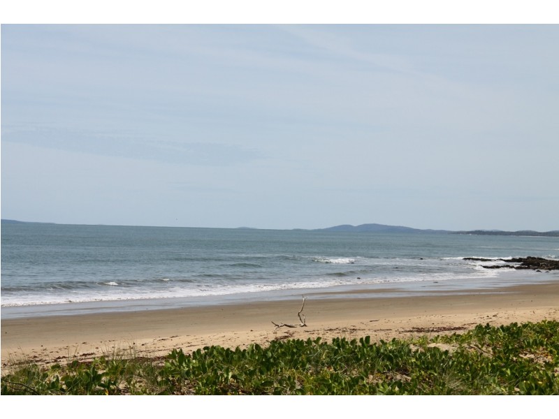 25 The Oaks Road, Tannum Sands QLD 4680