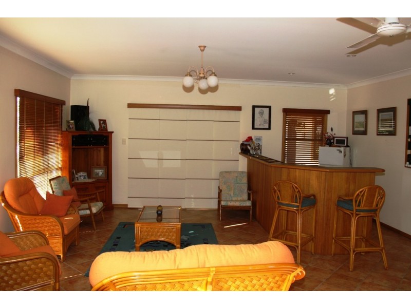 6 Amanda Court, Tannum Sands QLD 4680