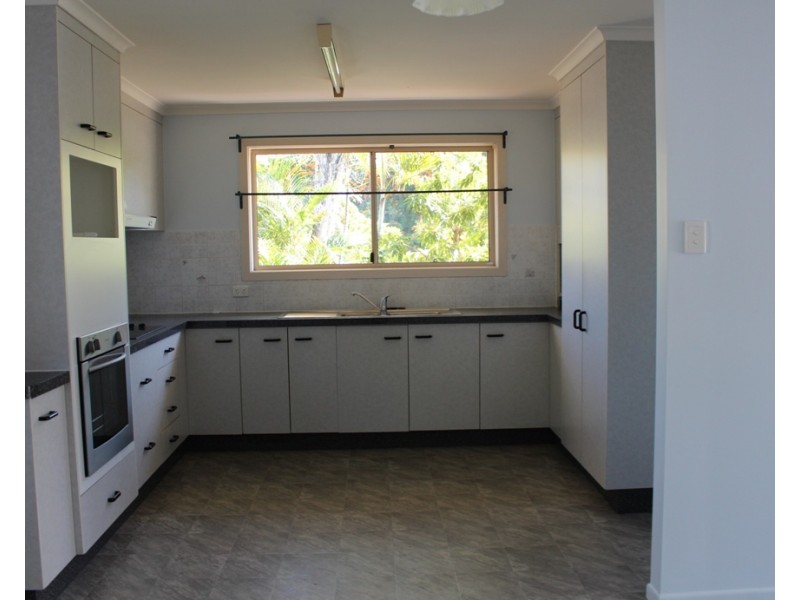 37 Brin Street, Boyne Island QLD 4680