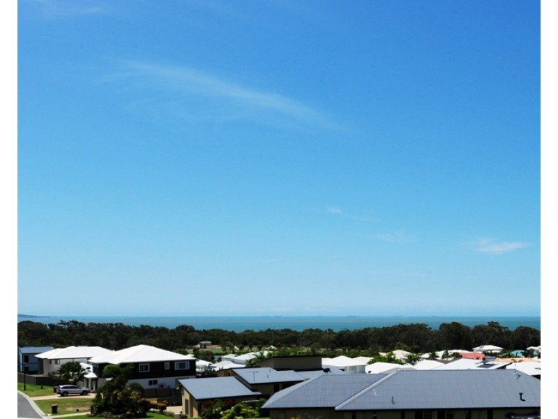 70 Booth Avenue, Tannum Sands QLD 4680