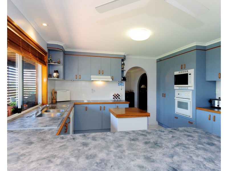 70 Booth Avenue, Tannum Sands QLD 4680