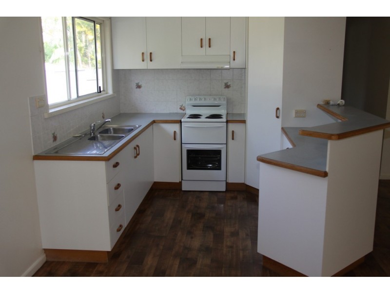 7 Wattora close, Boyne Island QLD 4680