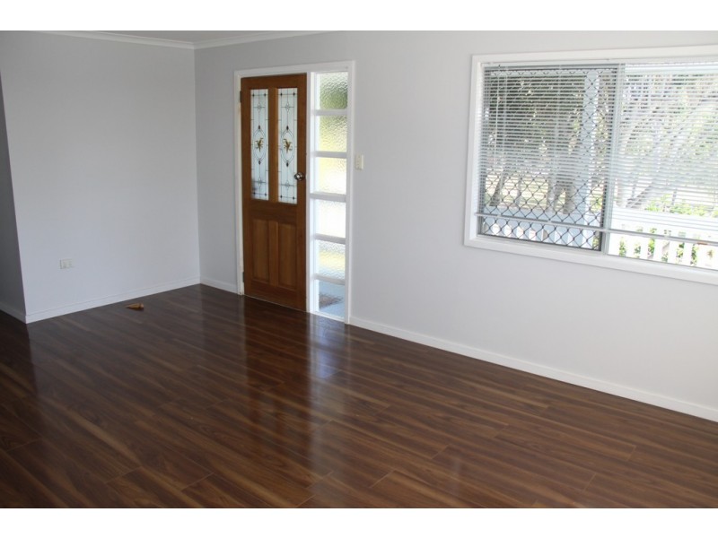 16 Booth Ave, Tannum Sands QLD 4680