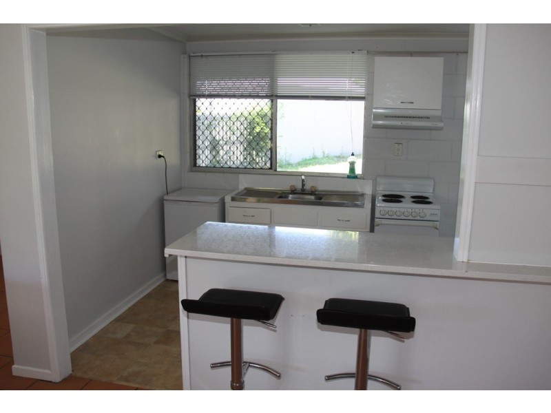 16 Booth Ave, Tannum Sands QLD 4680
