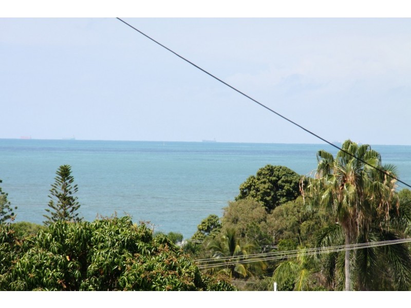 30 Amaroo Street, Boyne Island QLD 4680