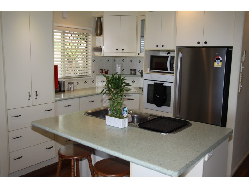 30 Amaroo Street, Boyne Island QLD 4680