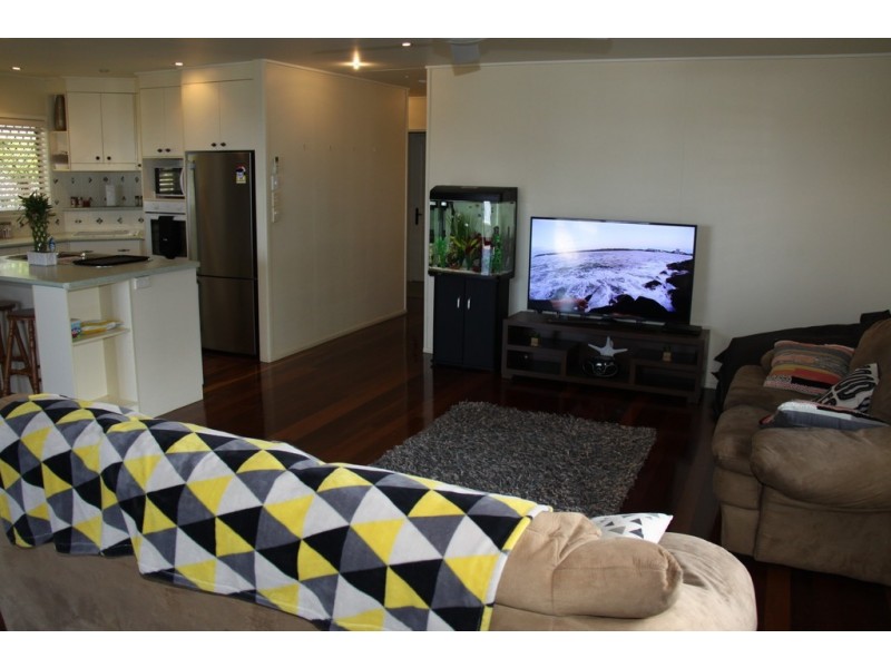 30 Amaroo Street, Boyne Island QLD 4680