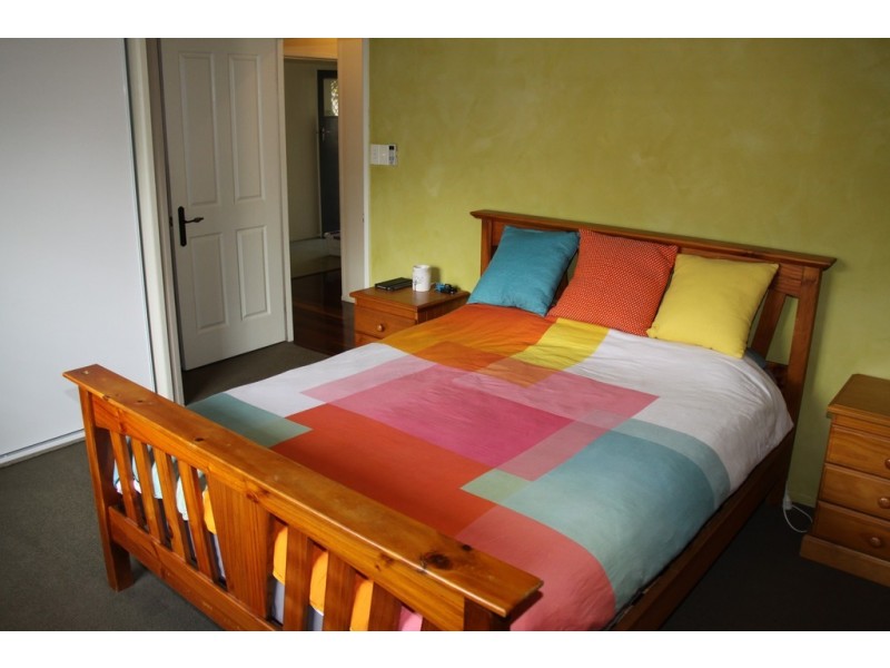 30 Amaroo Street, Boyne Island QLD 4680