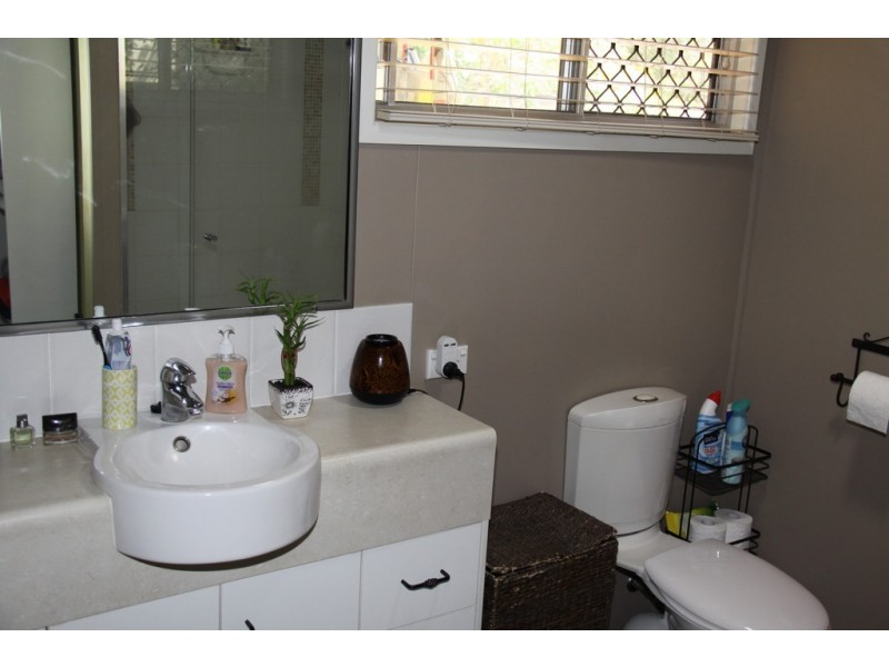 30 Amaroo Street, Boyne Island QLD 4680