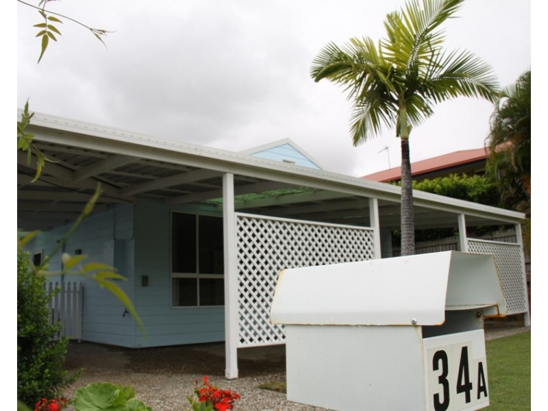 34 and 34A Tyson Crescent, Tannum Sands QLD 4680