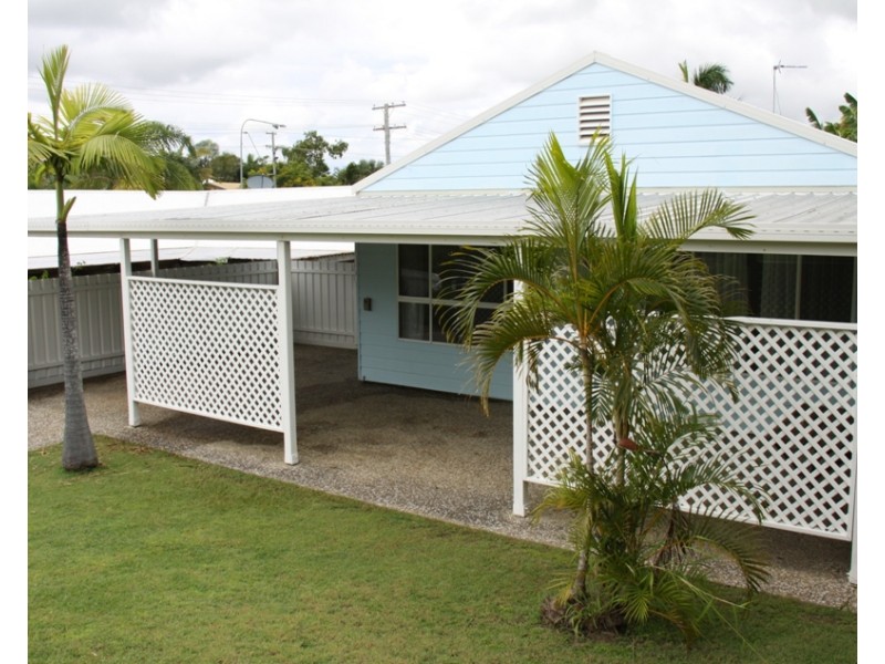34 and 34A Tyson Crescent, Tannum Sands QLD 4680