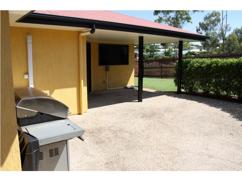 8 Pryde street, Tannum Sands QLD 4680