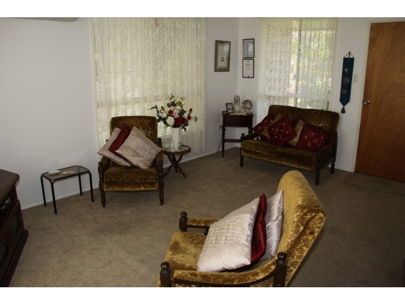 24 Curtis ave, Boyne Island QLD 4680
