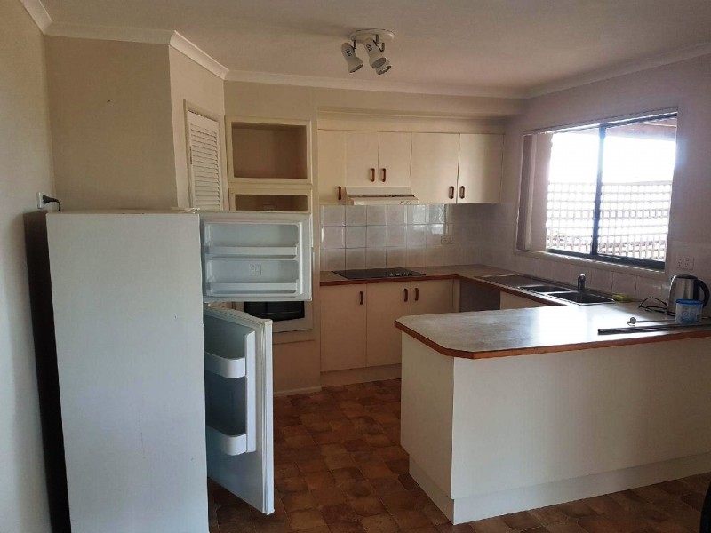 6 Werite ct, Boyne Island QLD 4680