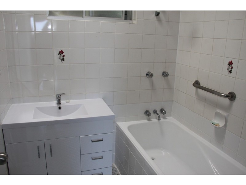 15 Yukana street, Boyne Island QLD 4680