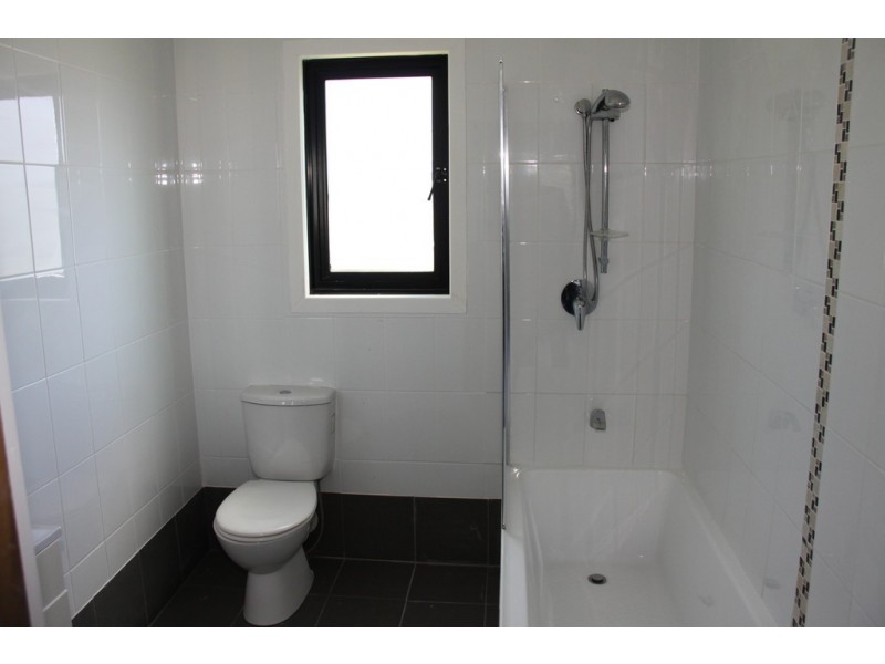 14 Yukana street, Boyne Island QLD 4680