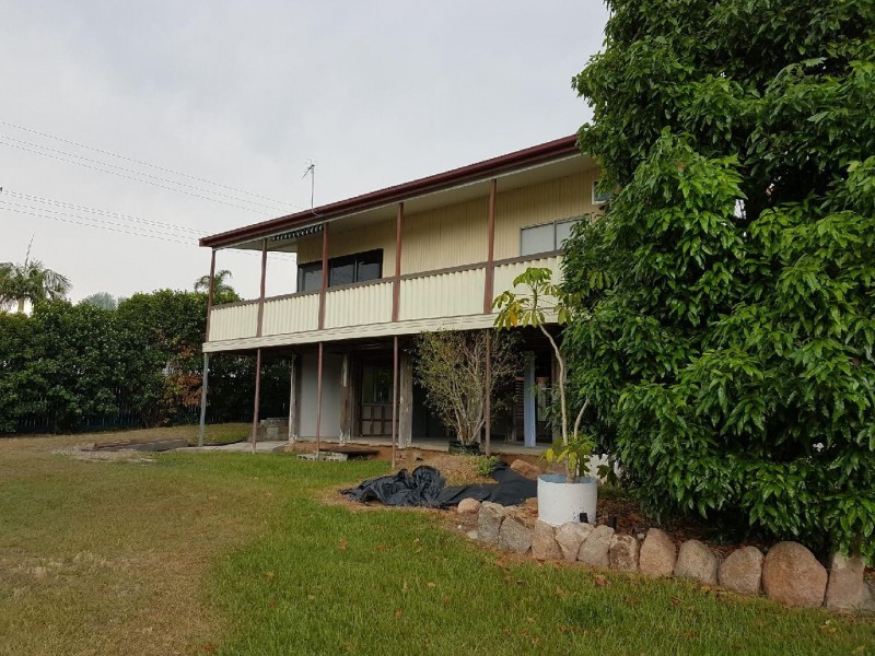 14 Yukana street, Boyne Island QLD 4680