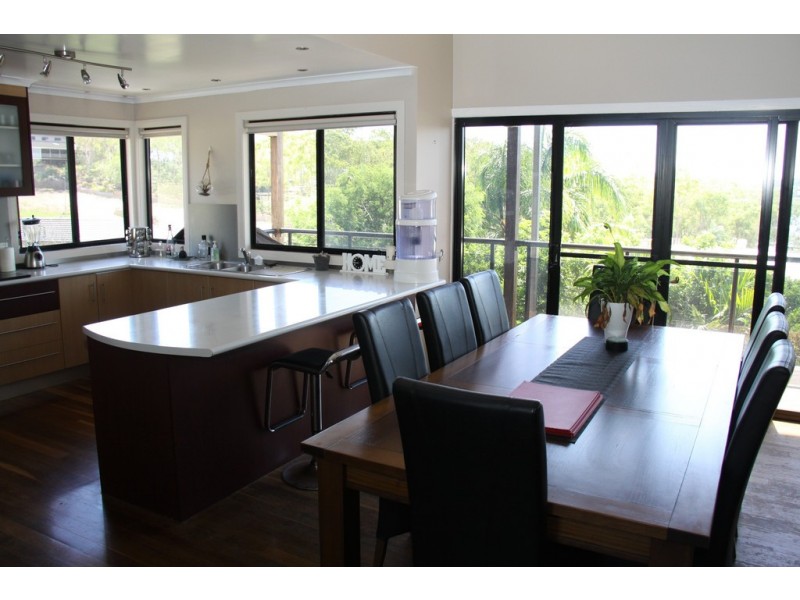 4 Sayre cr, Boyne Island QLD 4680