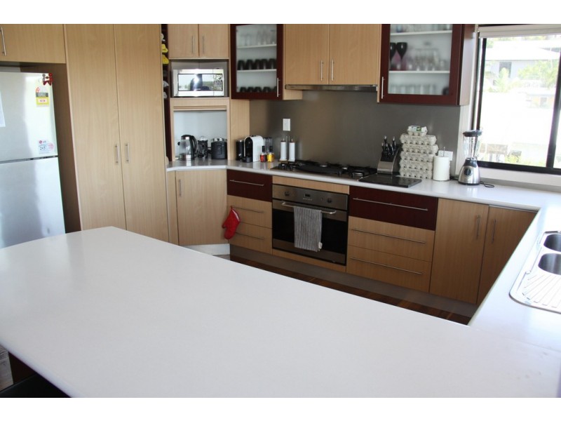 4 Sayre cr, Boyne Island QLD 4680