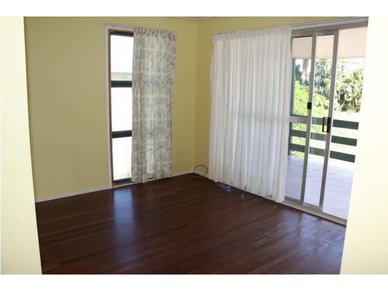 48 Alkina Crescent, Boyne Island QLD 4680