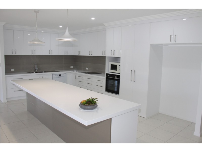 4 Stoney Court, Tannum Sands QLD 4680